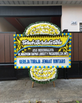 Papan Bunga Duka di Ogamanim