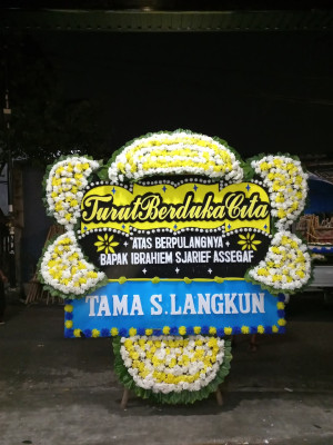 Papan Bunga Duka di Ogamanim